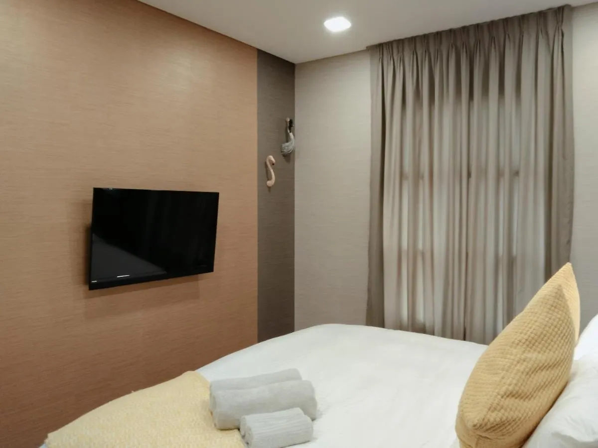 Sky Suitesklcc By Sky Home Kuala Lumpur Apartment